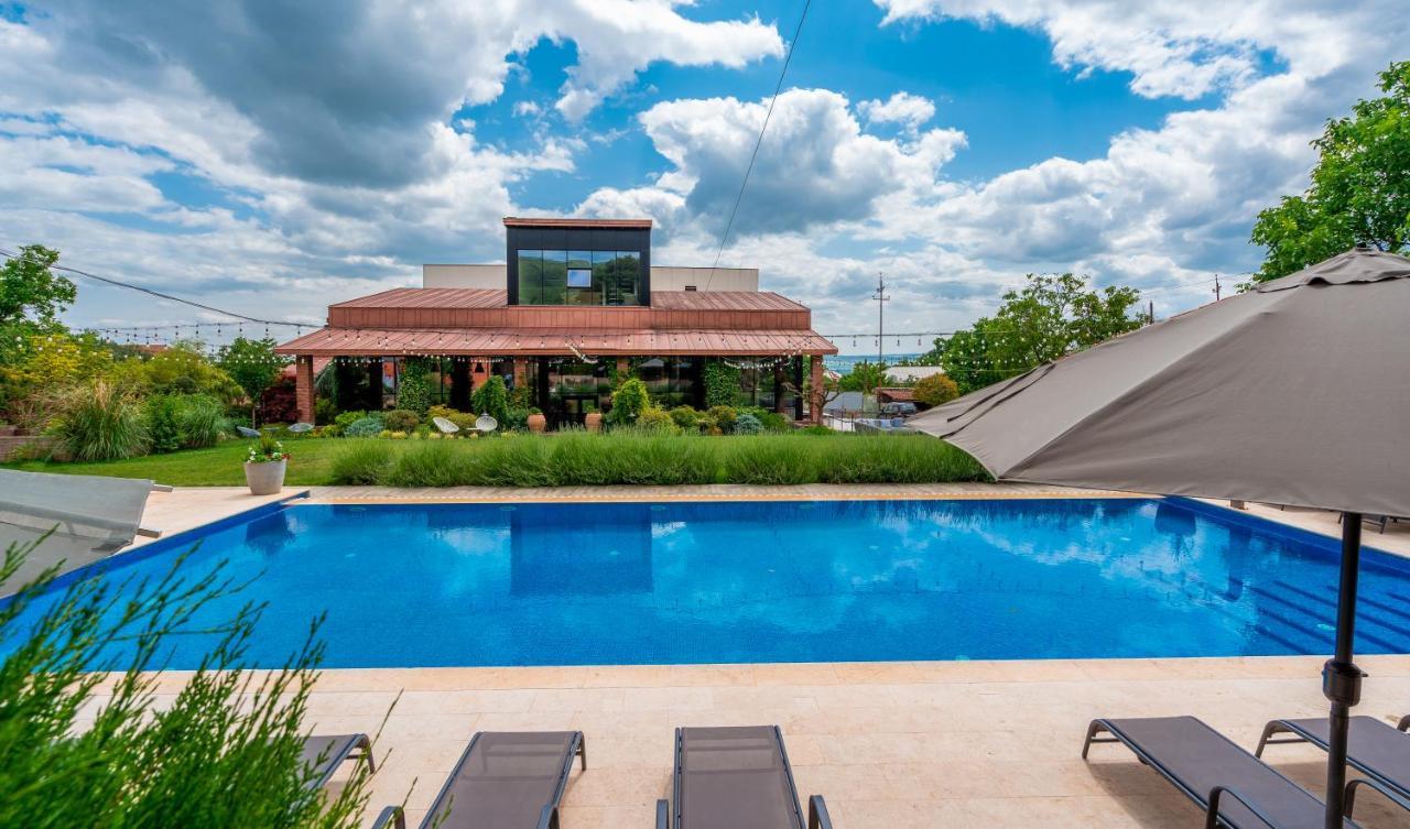 Giuaani Winery Hotel Manavi Exterior photo